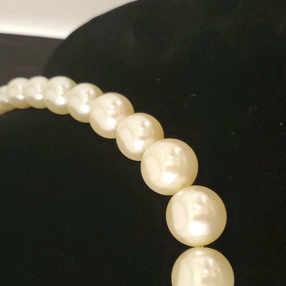 Necklace - Picture 3 of 5